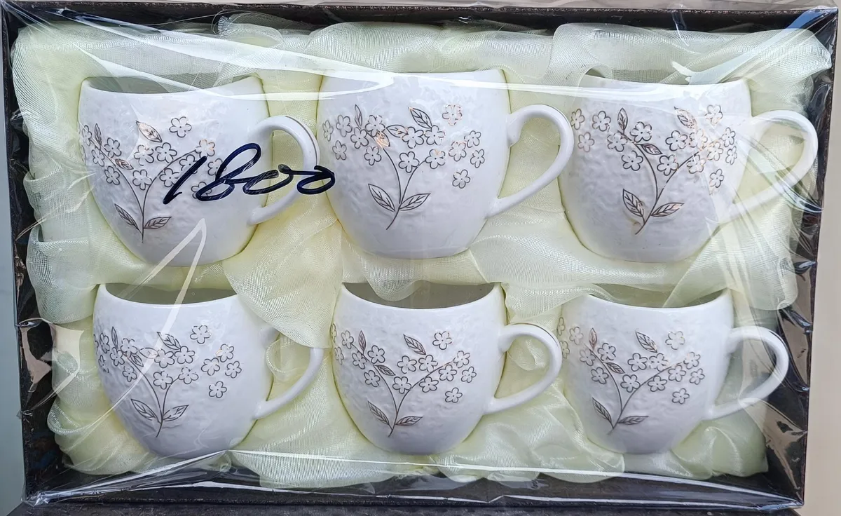 Embossed Ceramic Tea Cup Gift Set with Gold Floral Print - Fine Ceramic Tableware