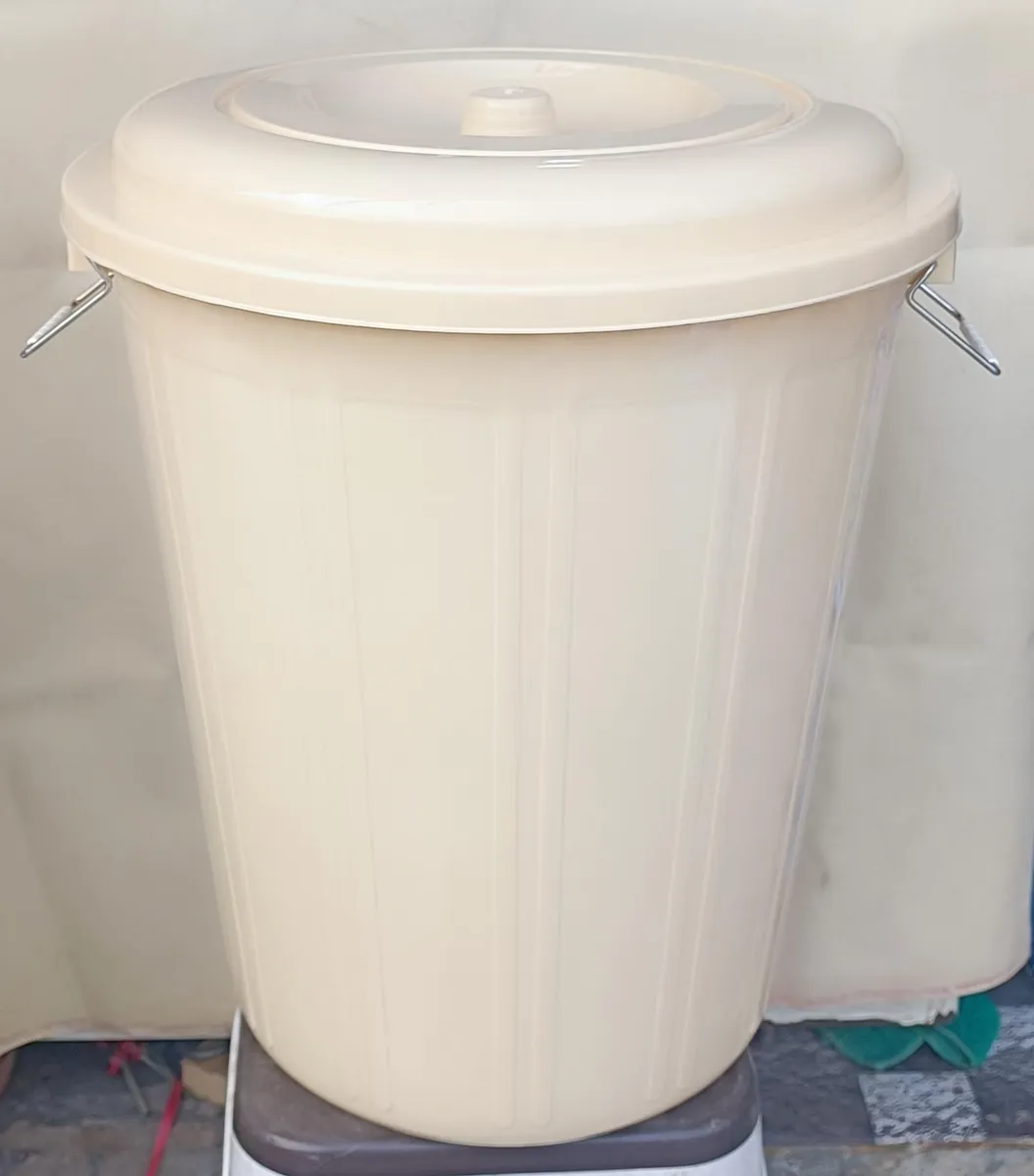 Multi-Purpose Plastic Storage Water Drum with Dome Lid & Metal Handles